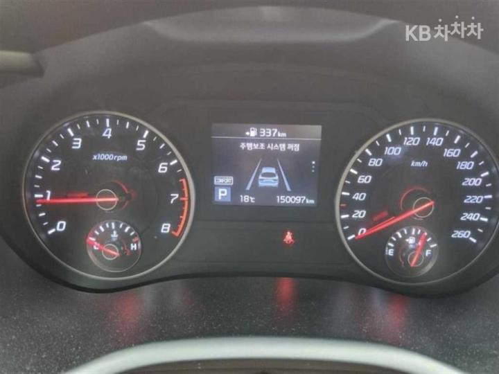 Kia Stinger 2.0 Turbo 2WD Platinum 7