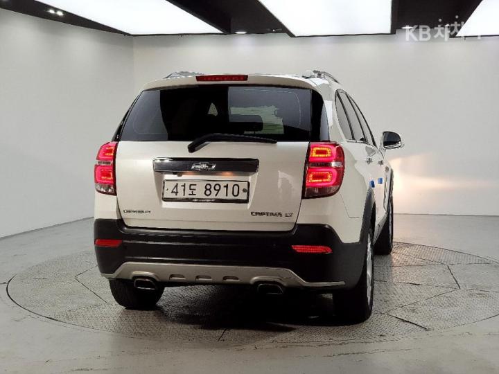 Chevrolet Captiva 2WD LT 4