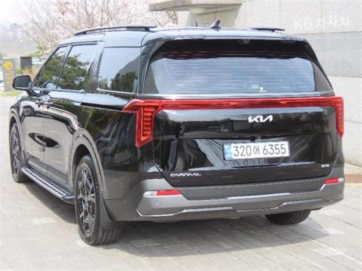 Kia Carnival Hybrid 1.6 HEV Gravity 5