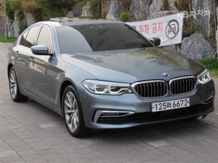 BMW 5 Series G30 530e M Sport 3