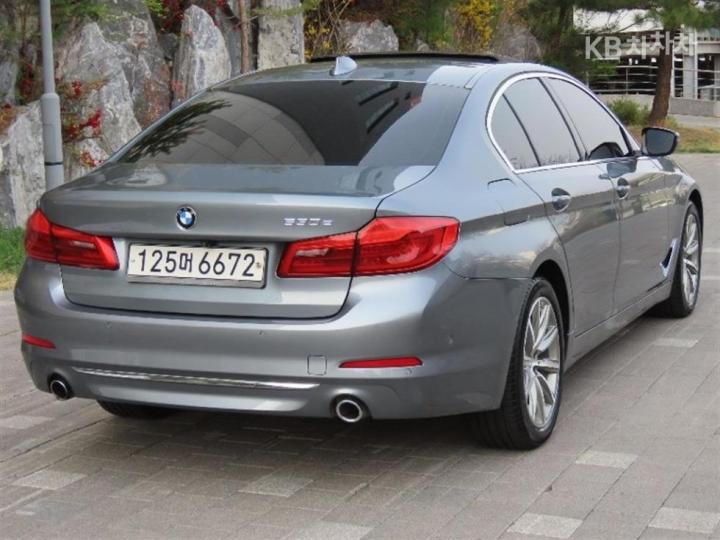 BMW 5 Series G30 530e M Sport 4