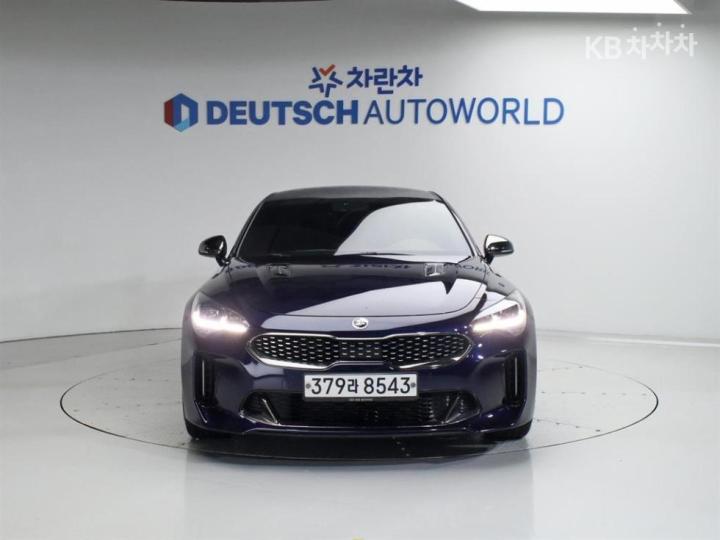 Kia Stinger 2.0 Turbo 4WD Platinum 4