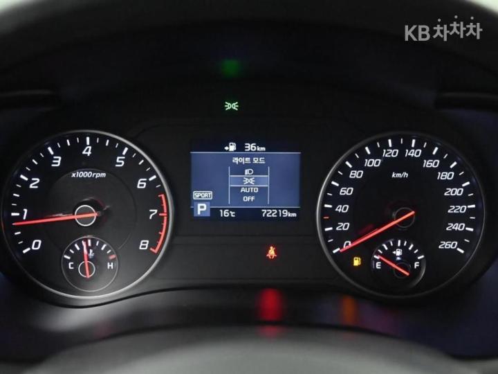 Kia Stinger 2.0 Turbo 4WD Platinum 9