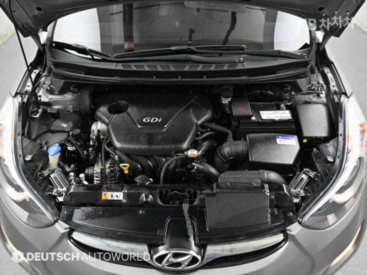 Hyundai Avante MD M16 GDI New 7