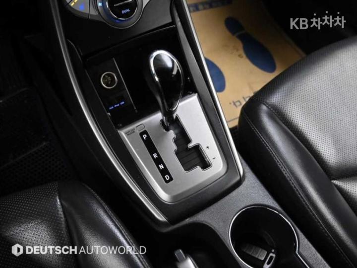 Hyundai Avante MD M16 GDI New 10