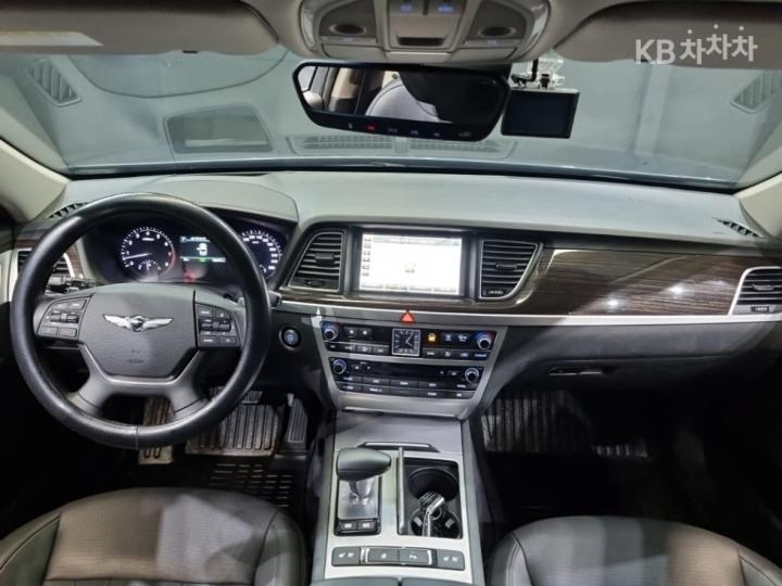 Genesis G80 3.3 GDI AWD Luxury 8