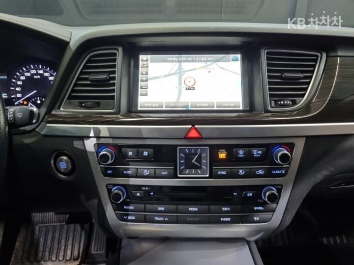 Genesis G80 3.3 GDI AWD Luxury 9