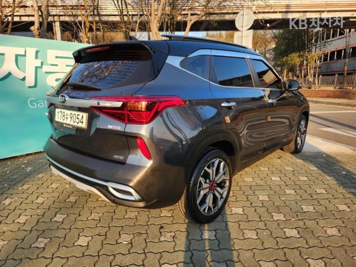 Kia Seltos 1.6 Gasoline Turbo 4WD Noblesse 4
