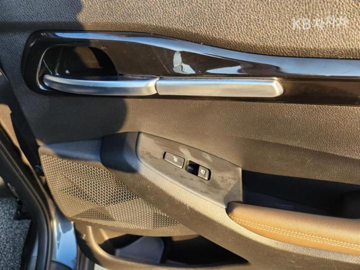 Kia Seltos 1.6 Gasoline Turbo 4WD Noblesse 9