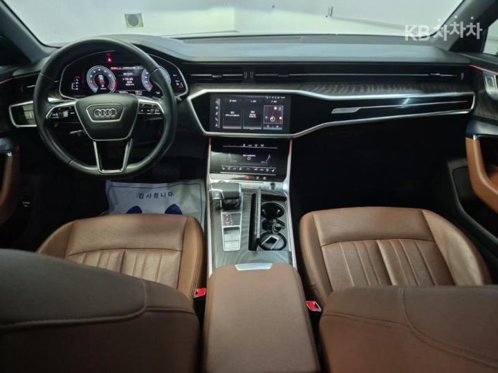 Audi A6 C8 45 TFSI Premium 8