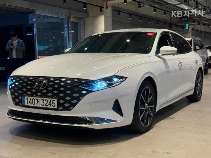 Hyundai Grandeur 2.5 Exclusive 4