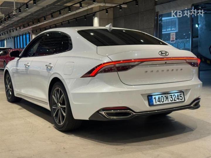 Hyundai Grandeur 2.5 Exclusive 6