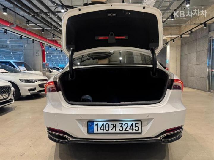 Hyundai Grandeur 2.5 Exclusive 8