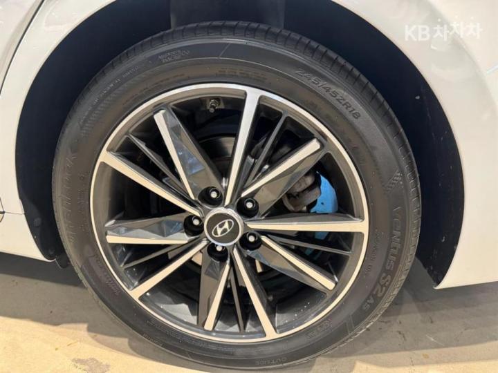 Hyundai Grandeur 2.5 Exclusive 9