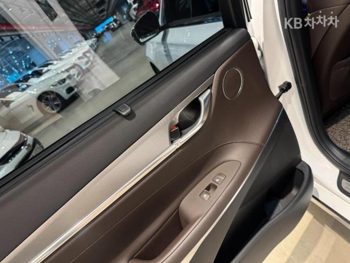 Hyundai Grandeur 2.5 Exclusive 10