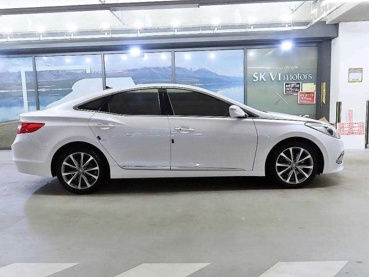 Hyundai Grandeur HG HG220 Diesel Premium 4