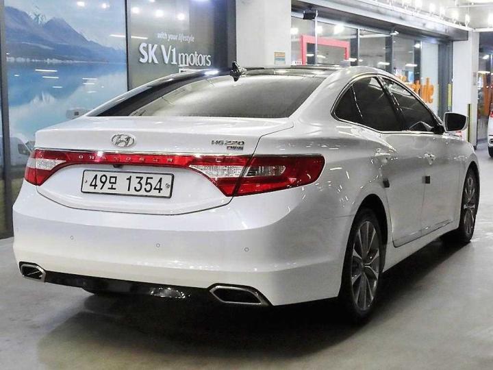 Hyundai Grandeur HG HG220 Diesel Premium 5