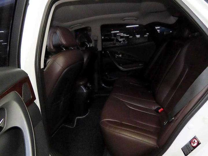 Hyundai Grandeur HG HG220 Diesel Premium 9