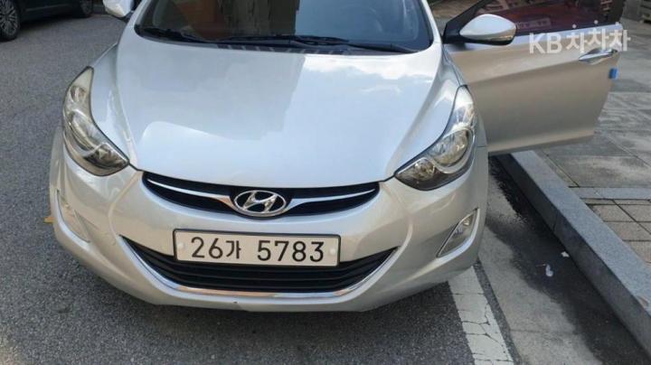 Hyundai Avante MD M16 GDi LUXURY 3