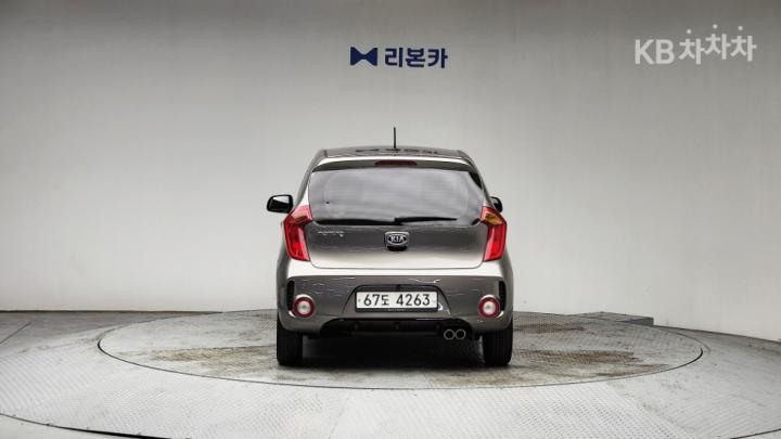 Kia Morning Deluxe 4