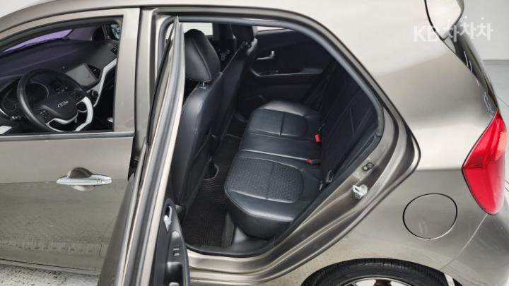 Kia Morning Deluxe 9