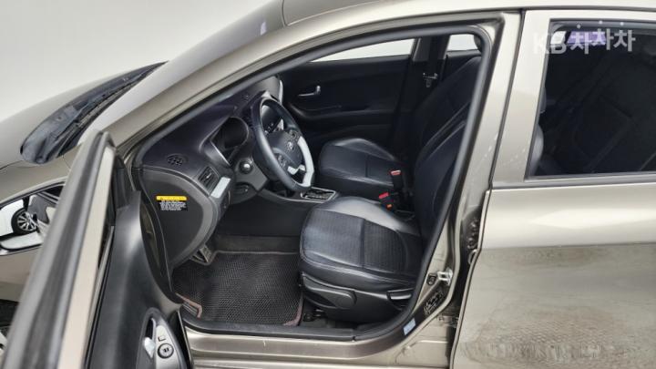 Kia Morning Deluxe 8