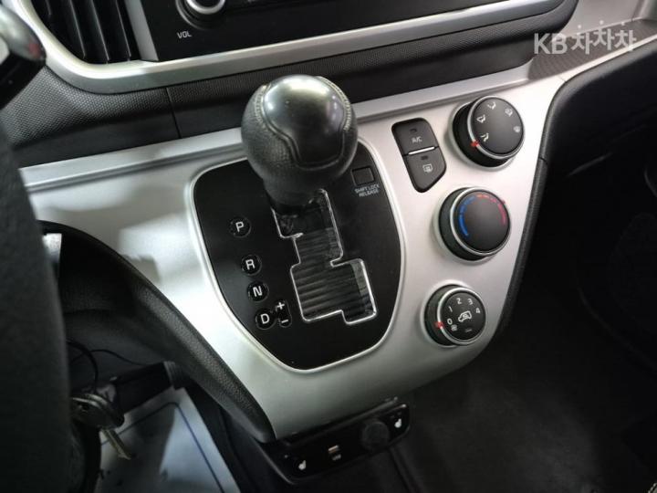 Kia Ray Van 1.0 Gasoline Van Prestige Special 9