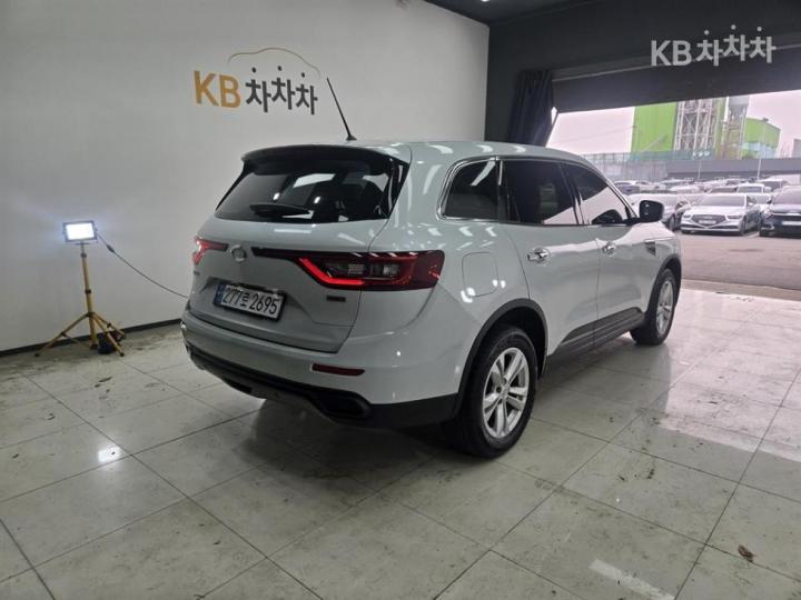 Renault QM6 2.0 GDe 2WD SE 4