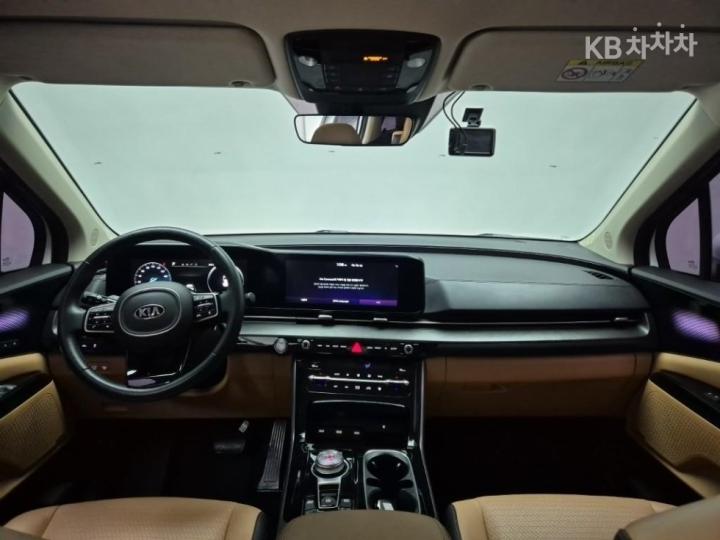 Kia Carnival D2.2 Signature 8