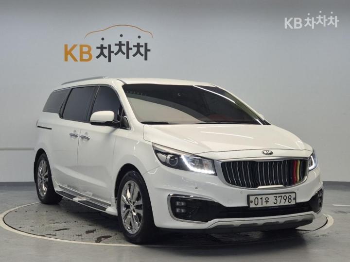 Kia Carnival 2.2 Diesel Prestige 5