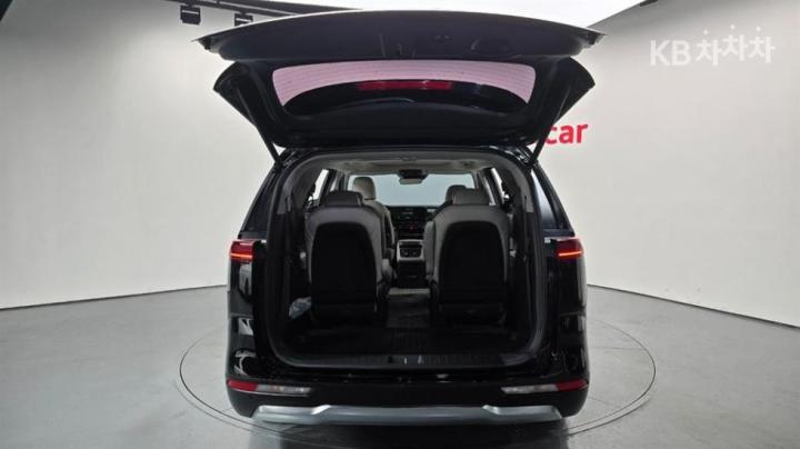 Kia Carnival G3.5 GDI Signature 6