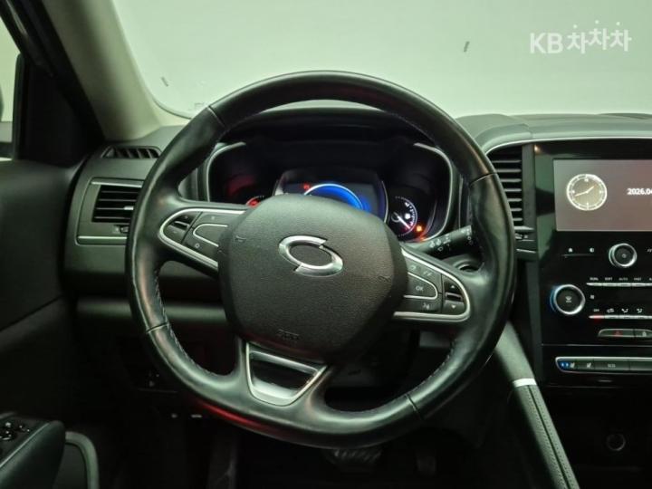 Renault QM6 Gasoline 2.0 2WD RE Base Type 10