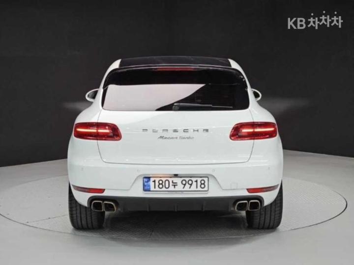 Porsche Macan 3.6 Turbo 4