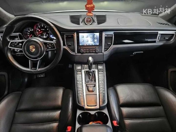 Porsche Macan 3.6 Turbo 6