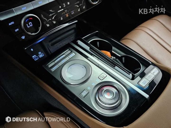 Genesis G80 RG3 2.5 T-GDi AWD 10