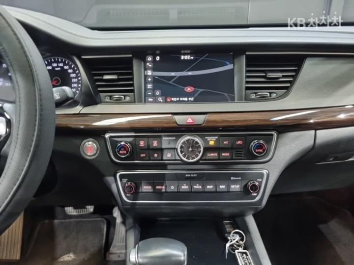 Kia K7 3.0 LPI Luxury 9