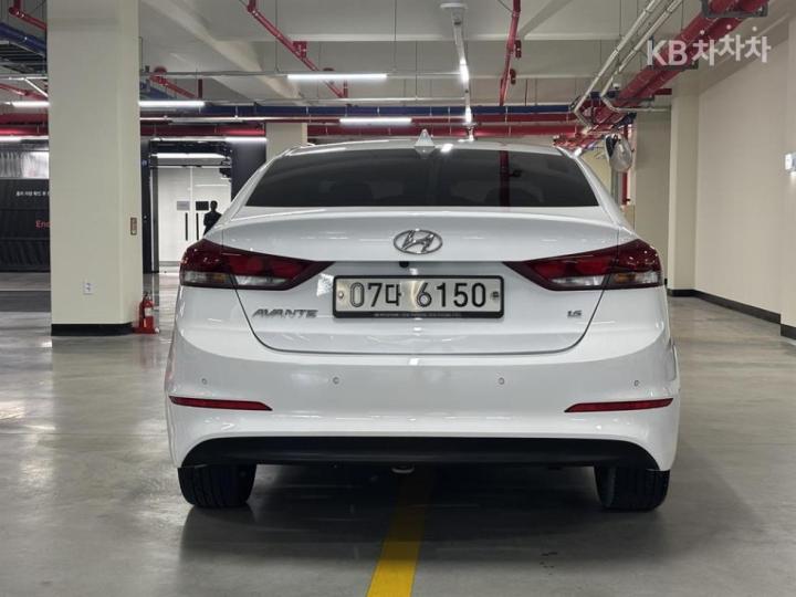 Hyundai Avante AD 1.6 GDi Value Plus 6