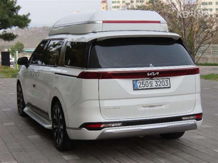 Kia Carnival High Limousine D2.2 Signature 5