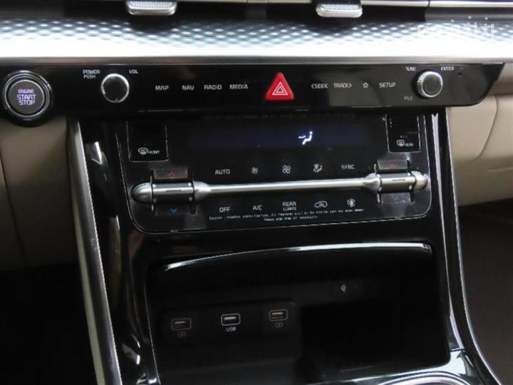 Kia Carnival High Limousine D2.2 Signature 8