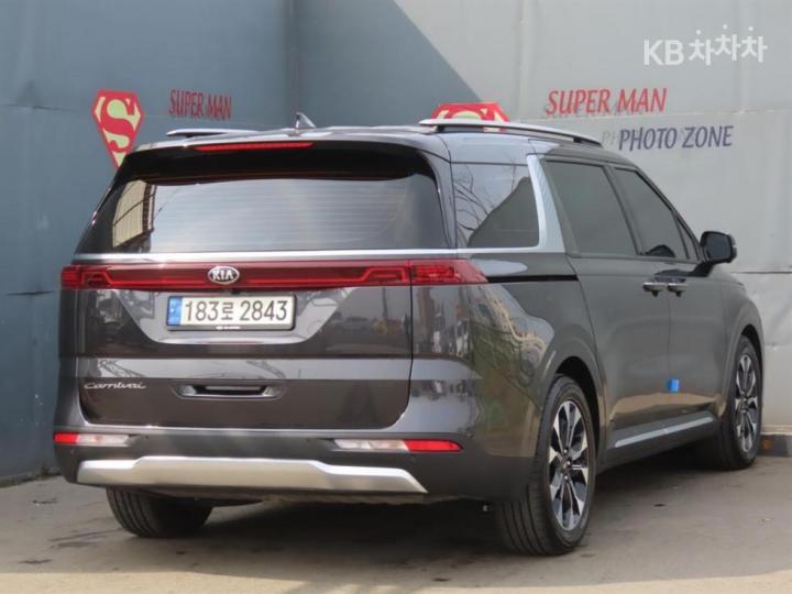 Kia Carnival D2.2 Signature 4