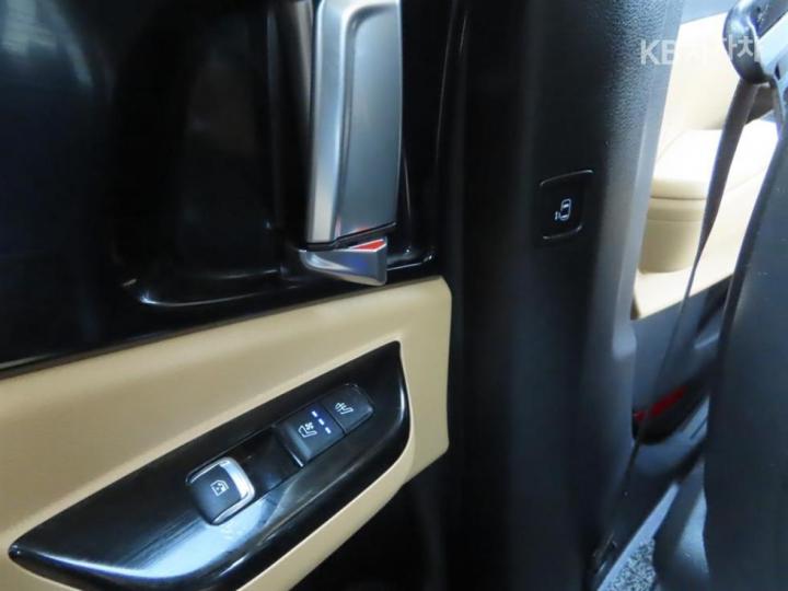 Kia Carnival D2.2 Signature 9