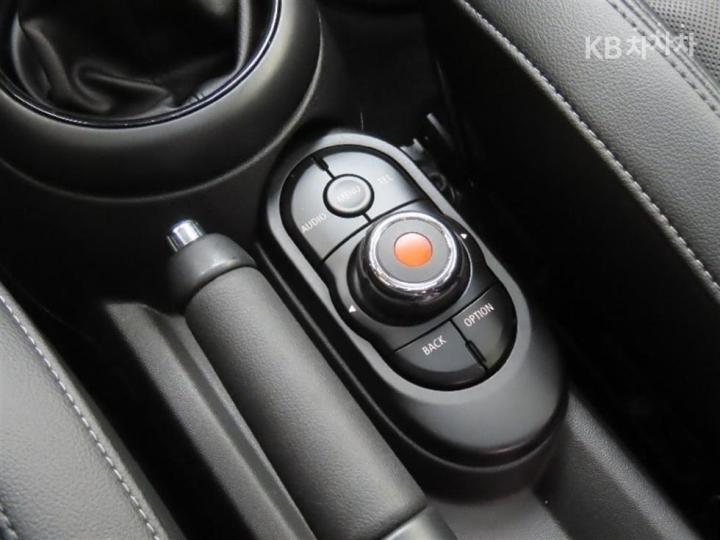 Mini Cooper 5 Duo D 1.5 8