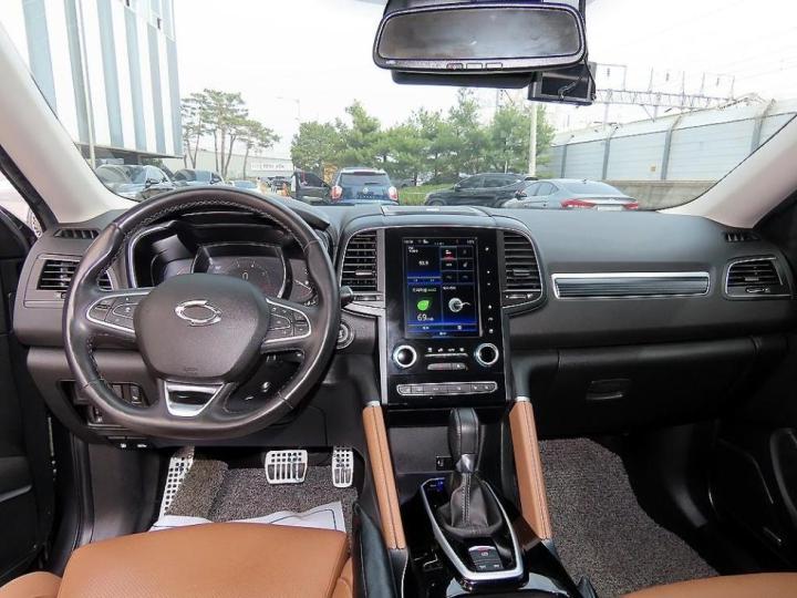 Renault QM6 2.0 GDe 2WD RE Signature 8