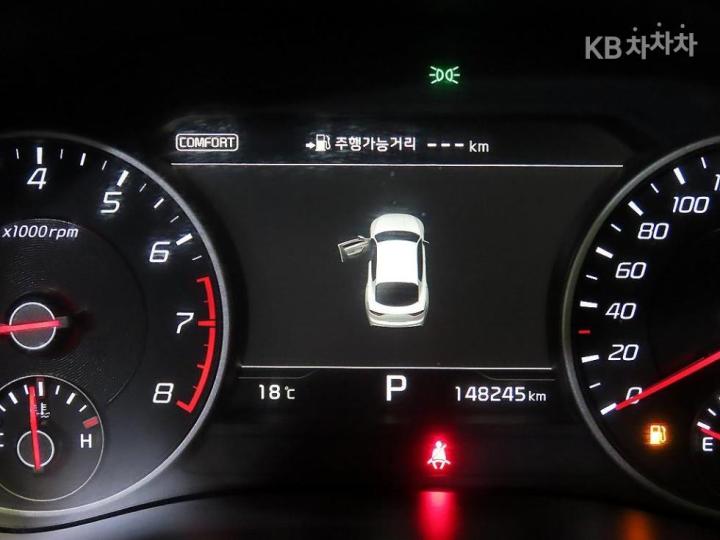 Kia Stinger 2.0 Turbo 2WD Platinum 10