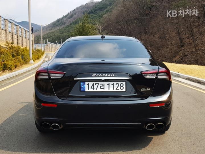 Maserati Ghibli 3.0 V6 5