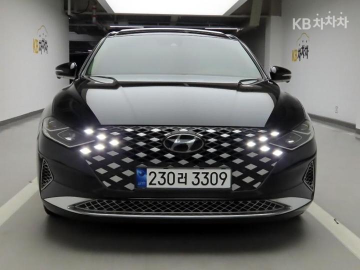 Hyundai Grandeur Hybrid 2.4 Calligraphy 2