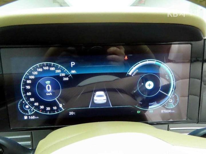 Hyundai Grandeur Hybrid 2.4 Calligraphy 6