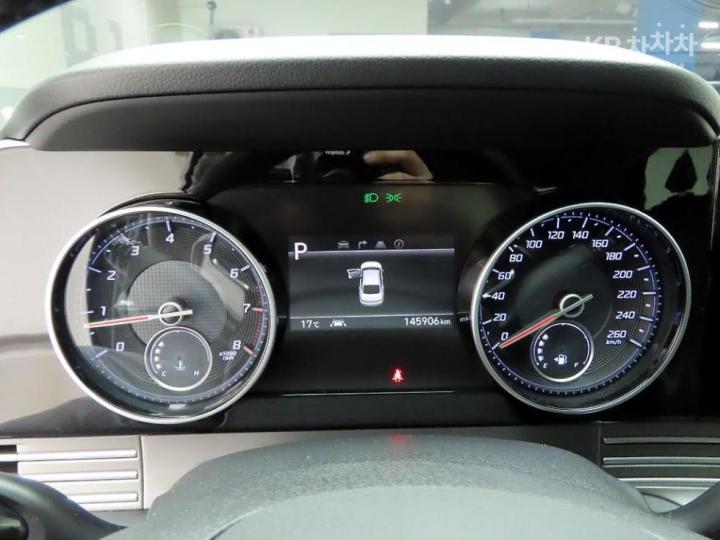 Hyundai Grandeur LPi 3.0 Modern 7