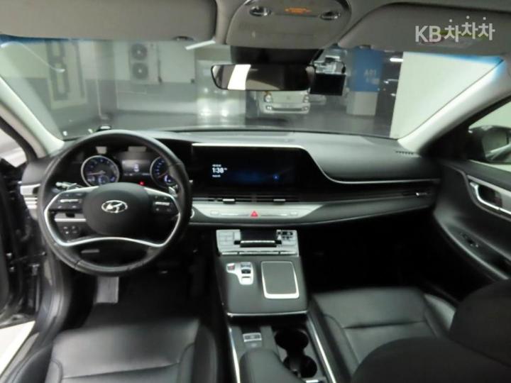 Hyundai Grandeur LPi 3.0 Modern 8