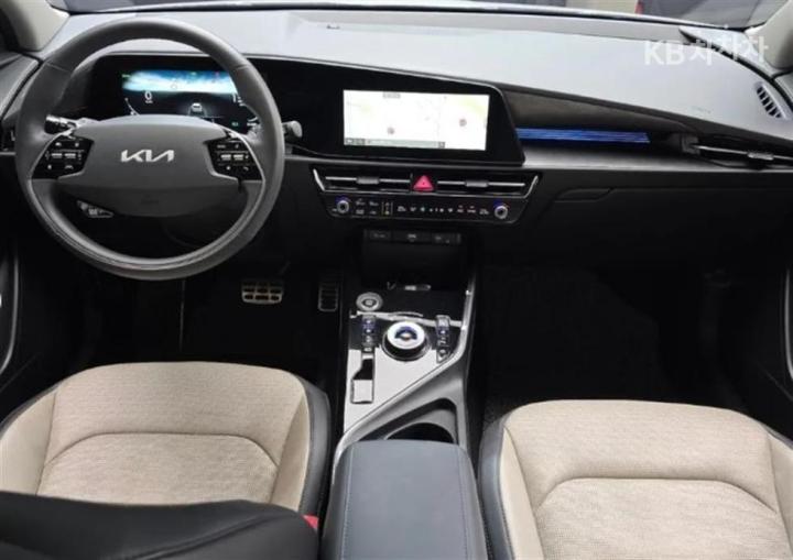 Kia Niro The 1.6 HEV Signature 8